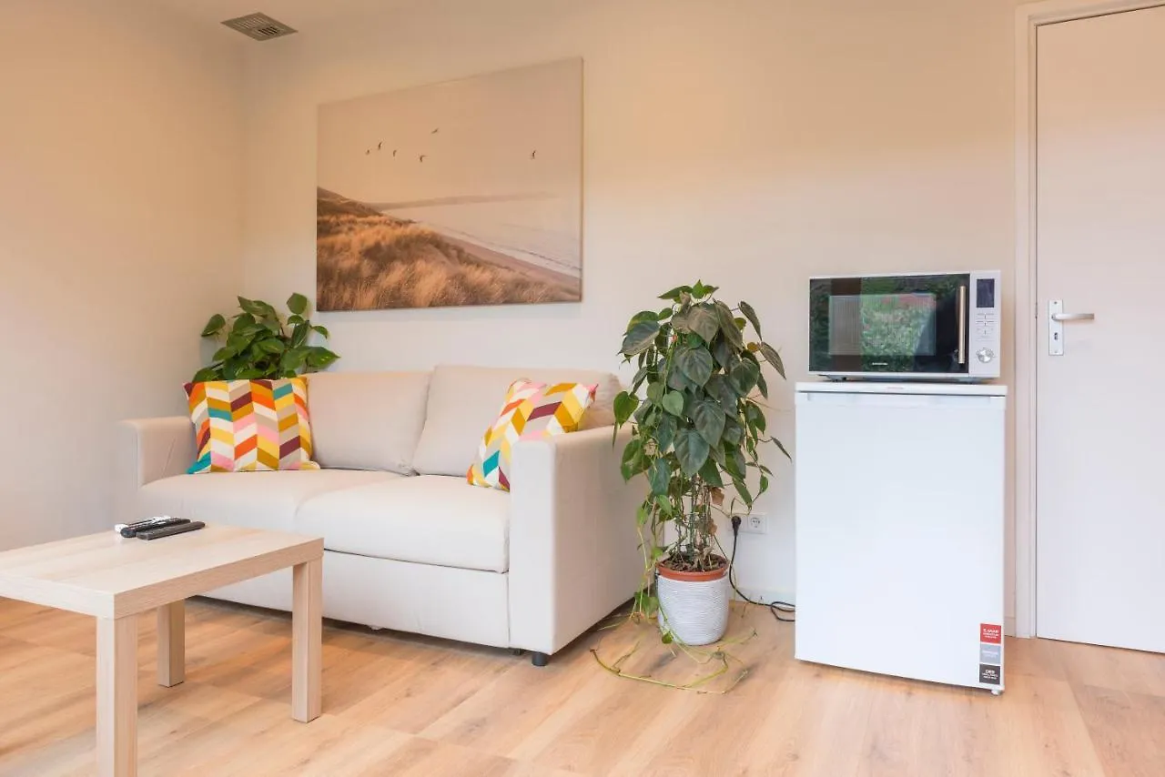 Right Garden Suite In Villa Near Centre And Tue Eindhoven Homestay